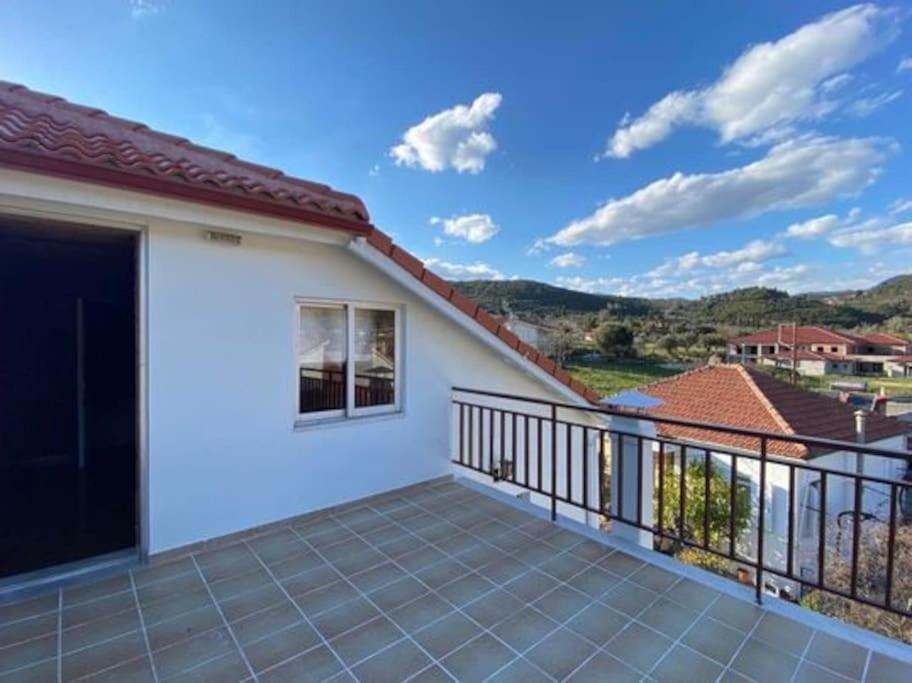 Laki'S House Οροφοδιαμέρισμα Με Σοφίτα Thermo Exteriör bild